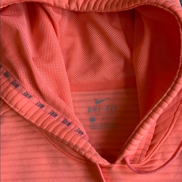 FINAL PRICE⬇️✨Nike Swoosh Hoodie✨ - Picture 3 of 5